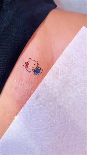 Bay Area Brazilian Wax Specialist 🧚‍♀️💖 on Instagram: "Calling all the Hello Kitty girlies to come book with me 😽💕 . . . . #hellokitty #bayareawaxer #waxtok #brazilianwax #waxer"