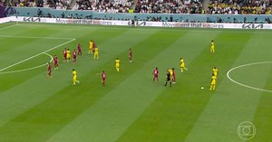 Placar da Globo na estreia da Copa só aparece aos 10 minutos de jogo e web reclama: 'Esqueceu?'