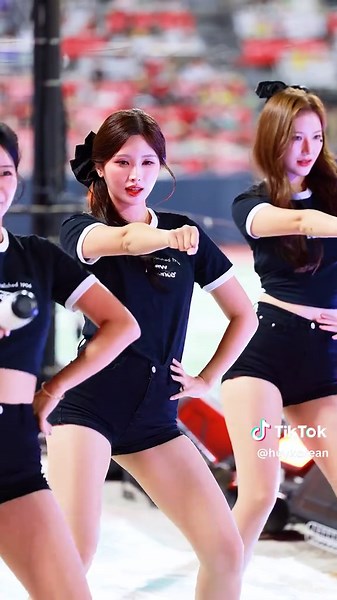 2025 kt위즈 김정원 치어리더 홀드업 직캠