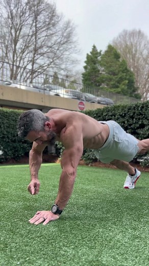 Plank Challenge for Abs and Triceps: Master Both Sides
