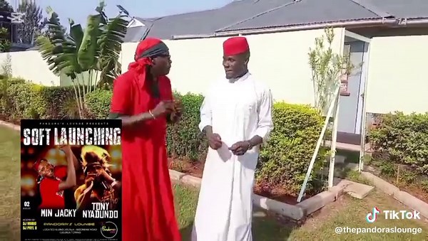 Min Jacky y Tony Nyadundo en Luo Ohangla II