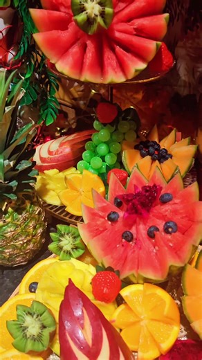 Creative Fruit Platter Decoration Ideas