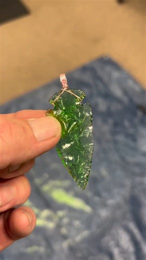 17K views · 422 reactions | Making an arrowhead from glass that was melted in a microwave. #flintknapping #arrowhead #microwavekiln #glassart #glassjewelry | Blonde Okie | Facebook