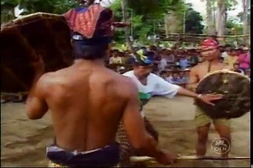 Globe Trekker S01 E01