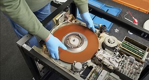 Trying (and Failing) To Restore A 1970s CDC 10MB Hard Drive