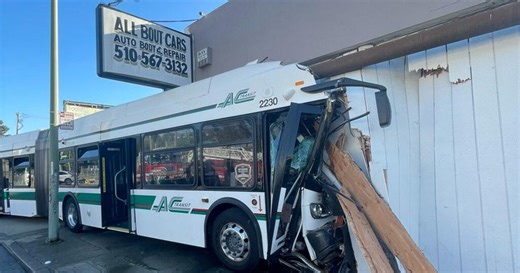 AC Transit bus crashes into Oakland building; 4 injured