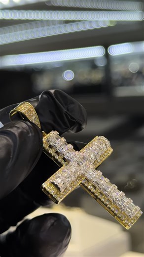 Beautiful cross☺️💯 Make it yours😍💎 #cross #pendant #diamond