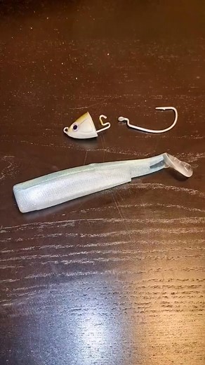 Easy Way to knot the hook #fishingtips #fishing #pesca #soft #swimbait #bassfishing #bass #blackbass | Jeo Fishing Tv