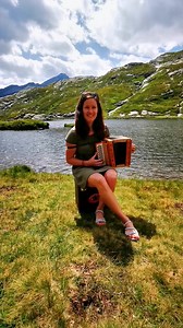 16K views · 615 reactions | Nomol echli Musig us de Bärge 朗朗朗 | Schwyzerörgeli spielen | Facebook