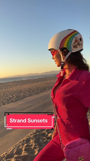Strand sunsets are the best sunsets #manhattanbeach #rollerskating #skating
