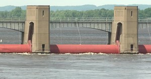 Lock and Dam 7 in Dresbach holding open house
