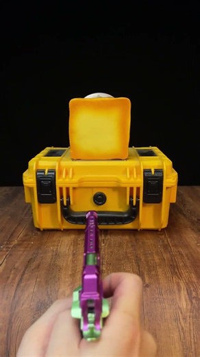 Toy Gun VS Fidget Toy