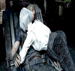 Leon tried to save Ashley and Ashley saved Leon and Leon was hugged and I'm jealous -_- | ZhuaArts