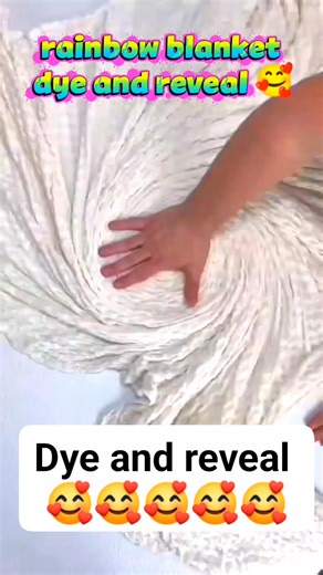 Handmade tie dye full process of rainbow blanket tie dye 👌🥰 #highlights2025 #everyoneシ゚ #followersシ゚ #highlightsシ゚ #icedyedclothing #tiedyetutorial #handmadetiedye #comment | Jayrel Ybañez Golez