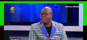 56K views · 1.9K reactions | Hoje tirei um pouco do dinheiro que estou a juntar pra comprar o meu iPhone 13 Pro Max, fui à kapracinha comprar tomate e cebola para o súmate que queria comer com peisseco, uma vez que em casa já tinha IMPRETERIVELMENTE palitos. Os OITO PALITOS indispensáveis奈 | Professor Elavoko | Facebook