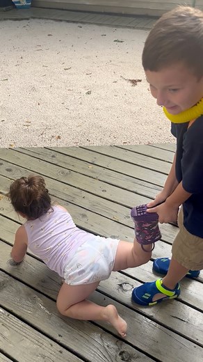 9.7K views · 667 reactions | Sylas helping Lola take off her boots 量 but one gets stuck. He’s such a good brother  #babylola #sysy | Elaine Rodriguez | Facebook