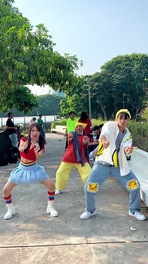 Akhirnya ngedance RAMPAMPAM challenge bareng penyanyi aslinya @Natya Shina 🌞 @Rendy Pritz #rampampamchallenge #rampampamdancechallenge #fyp