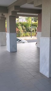 Questi volant sono così femminili e divertenti. #wrapmeinthunder #influencerdellamodaitaliana #over50styleinfluencer #italianfashioninfluencer #bluezonelifestyle #over50style #canadianchick #italygirl #ColorMeBeautiful #over50andfit #over50andfabulous #calabria #scalea #goddess #wildatheart | Carleen Ceraldi