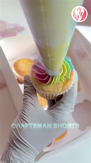 Cream | Colorful cream spread on cookies