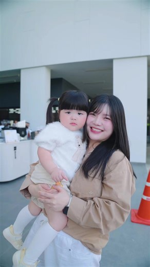 วันนี้พาเจ้าก้อนมางาน Early Years Open House ของ โรงเรียนนานาชาติ Brighton College Bangkok Vibhavadi เจ้าก้อนจะชอบโรงเรียนแค่ไหน พร้อมเรียนไหม ไปดูกัน! จอง Private School Tour เบอร์ 02-5130270 ต่อ 0 ได้เลยค่ะ #brightoncollegebangkok