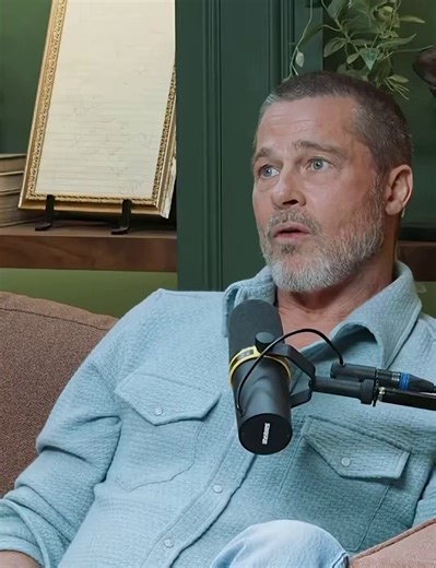 Brad Pitt was at his lowest until SE7EN (1995) “I read seven pages, I go, ‘Are you kidding me?’ Then I meet with Fincher, he talked about films like I never heard anyone before. It reinvigorated what I wanted of this thing.”