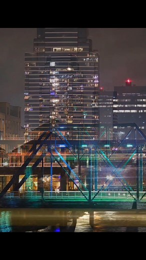 Grand Rapids Christmas 🌇 Grand Rapids, Michigan #puremichigan #grandrapids #grmagazine #downtown #kentcountyparks #experiencegrandrapids #visitkentcounty #iheartgr #sunsetporn #night #beauswansonphotography #jwmarriot #amwaygrandplaza #grandriver #michigan #homesweethome #love | Beau Swanson