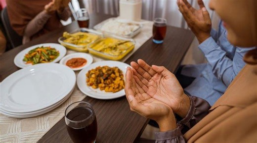 Waktu Terbaik untuk Sahur sesuai Anjuran Rasulullah, Sepertiga Malam atau Mendekati Subuh? - Tribunjatim.com