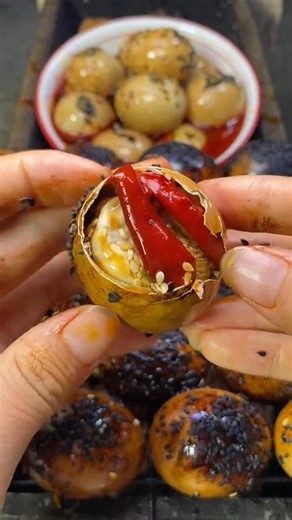 #Can't get enough of it #Nanjing specialty food: live