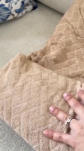 26K views | "樂 Mehnga sofa jaldi purana lagta hai? Dekhiye hamari customer ne kaise apne sofa ko ek naye look diya sirf ek minute me! ✨ ✔ Jacquard Premium Fabric – Stylish & Long Lasting ✔ Custom Fit | Easy to Wash | Scratch Resistant ✔ FREE Delivery  + 15 Days Return/Exchange Policy ✔ 50% Discount – Limited Time! Aap bhi apne drawing room ko banaye luxury look aur bachat karein   Order Now Before Stock Finishes!" | Divine Home Decor | Facebook