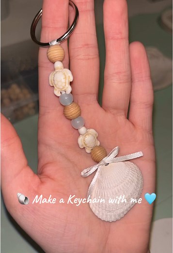 Crafting Seashell Keychains: DIY Guide
