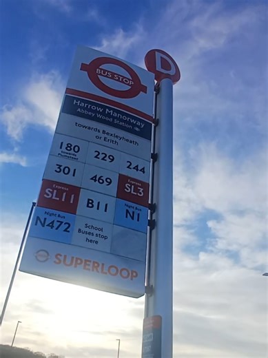 Exploring the London SUPERLOOP Bus Experience