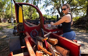 In this video, Zoe is splitting cherry on the Brute Force USA 14-24 firewood processor. BBQ guys are going to love this! | Triple L Rustic Designs