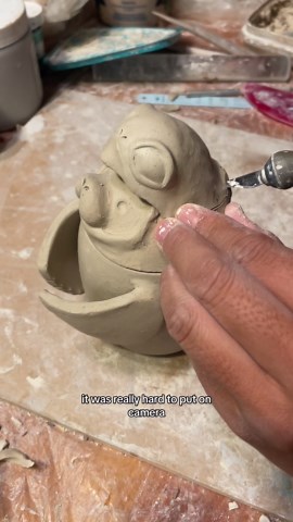 Crafting a Clay Sea Turtle with Unique Colors and Textures