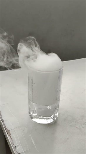 Amazing Fog Effect with Dry Ice & Water | Science Experiment #naturevideo #science #cooleffect #blow