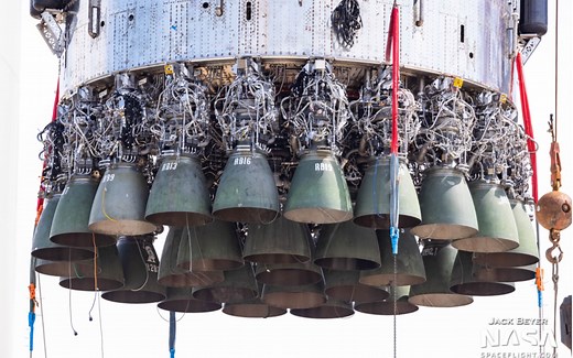 29台猛禽，6600吨推力，马斯克的超级火箭震撼登场