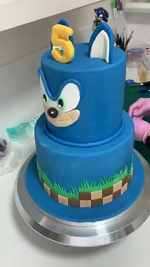 Sonic the Hedgehog cake