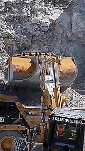 47K views · 816 reactions | Last Loading Before the Day Ends! Cat 992K Finishing Strong  #Cat992K #HeavyEquipment #fblifestyle | Konstruksi Berat | Facebook