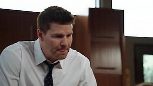 Watch Bones Season 10 Episode 16 - The Big Beef at the Royal Diner