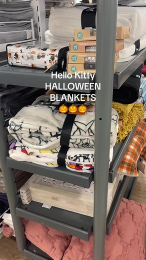 LOOK AT WHAT I FOUND TODAY ON THE CART. Can you hear my shock?! 🤣😆 I’m telling y’all…I get so lucky. I’m visiting Oregon and was checking out different stores snd found some other awesome things ❤️ #hellokitty #hellokitttyblanket #hellokittyblankethunt #hellokittyhalloweenblanket #hellokittyhalloween