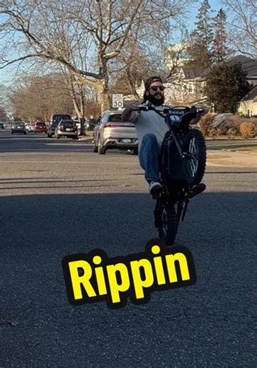 The ESCUTE 3500W e-moto is seriously impressive. Tons of power, super aggressive look, and it comes in multiple colors so you can pick your favorite. Right now they’re running coupons so you can grab one for a killer deal — which color are you getting? #Emoto #ElectricBike #EbikeLife #RideElectric #TikTokCreatorPicks ⚡🏍️