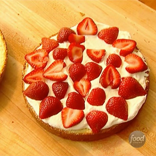 Recipe of the Day: Ina Garten's 5-Star Strawberry Country Cake 🍰🍰 Save this recipe: http://bit.ly/2k7Zn7V. | Food Network
