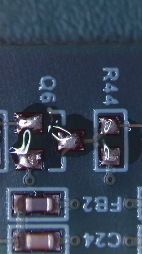 How to Solder SMD Components Like a Pro | PCB Repair #Tech #DIY #shorts #repair #engineering