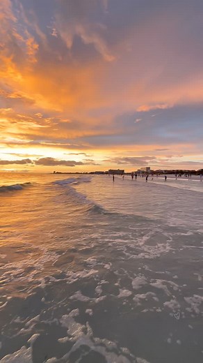 10K reactions · 1.5K shares | Memories of days gone by 懶 Siesta Key, FL USA #explorepage #reelitfeelit #beachlovers | SunDip Gifts | Facebook