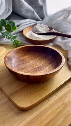 Kaolin Clay vs. Bentonite Clay: Benefits and Uses Explained