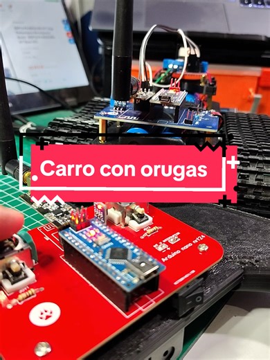 Carro con orugas con @PCBWay #esp32 #electronica #arduino #raspberry #mecatronica