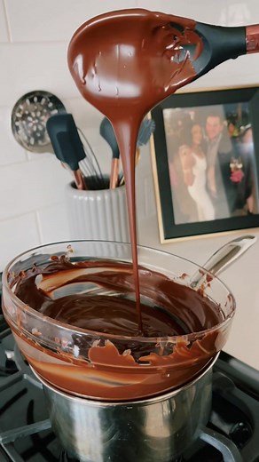 Glossy Chocolate Coating: How to Melt Chocolate Perfectly