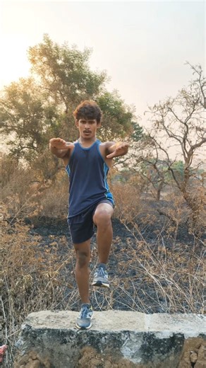 Desi Home Workout: One Leg Squat Sikh Lo #DesiHomeWorkout #OneLegSquatSikhLo #instagram #shortsviral