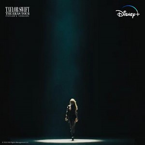 잔인한 여름이야💓 역주행 신화를 쓴 'Cruel Summer' 디즈니 에서 지금 스트리밍 중! #TaylorSwift #TheErasTour #테일러스위프트 #디에라스투어 #디즈니플러스 #DisneyPlusKR | Disney