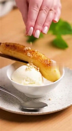 Crazy banana hacks that actually work 🍌😳 (no)