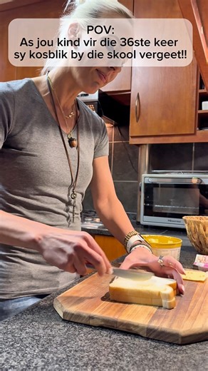 103K views · 1K reactions | Wie voel ook so?! Vinnige “mamma hack” vir die wat net so moeg is vir als wat ons kids by die skool vergeet 臘‍♀️浪 #momskazinsky #momedy #momcomedyreels #motherhoodishard #momlife | Momskazinsky | Facebook